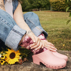 Classic Closed-Toe Work Clogs